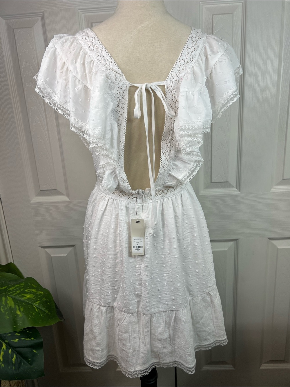 Francesca's Collections Addie Lace Hem Embroidered Mini Dress Size M - Picture 7 of 12